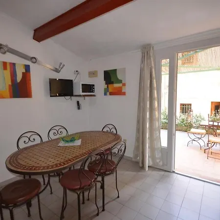 Le Clos Des Galejades Daire *
