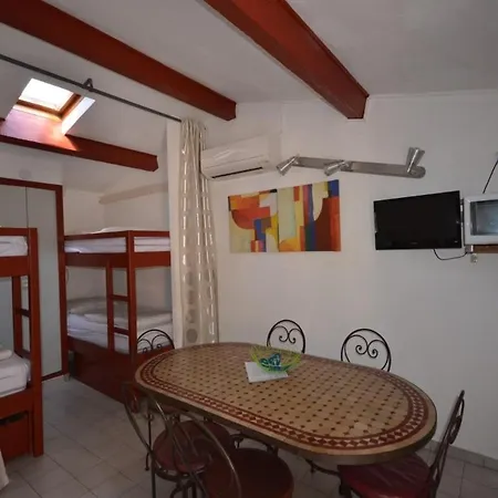 Le Clos Des Galejades Daire *